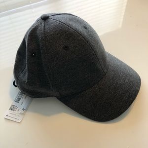 Lululemon baller hat
